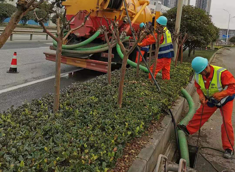 万荣市政管道清淤